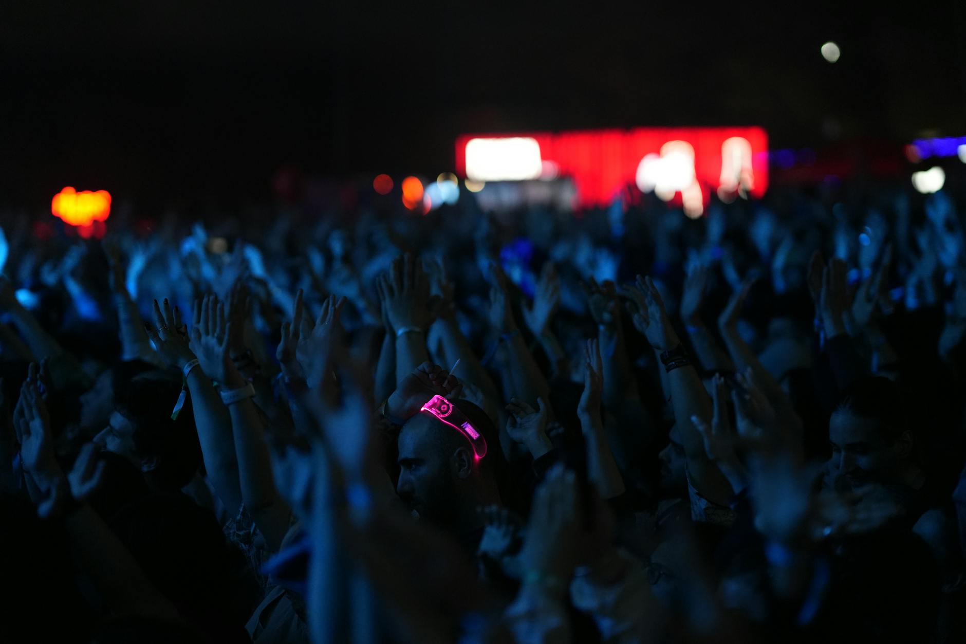 Festival Muzik dan Apl Temu Janji: Cara Sebenarnya Bertemu Seseorang Secara IRL